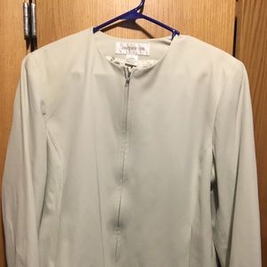 Jones New York size 16 zip up suit jacket beige